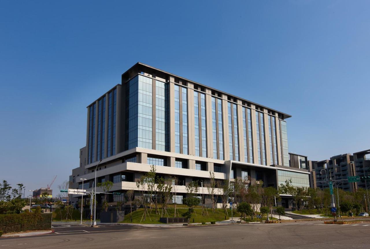 فندق Cozzi Blu تشونغلي المظهر الخارجي الصورة Kaohsiung Medical University Hospital